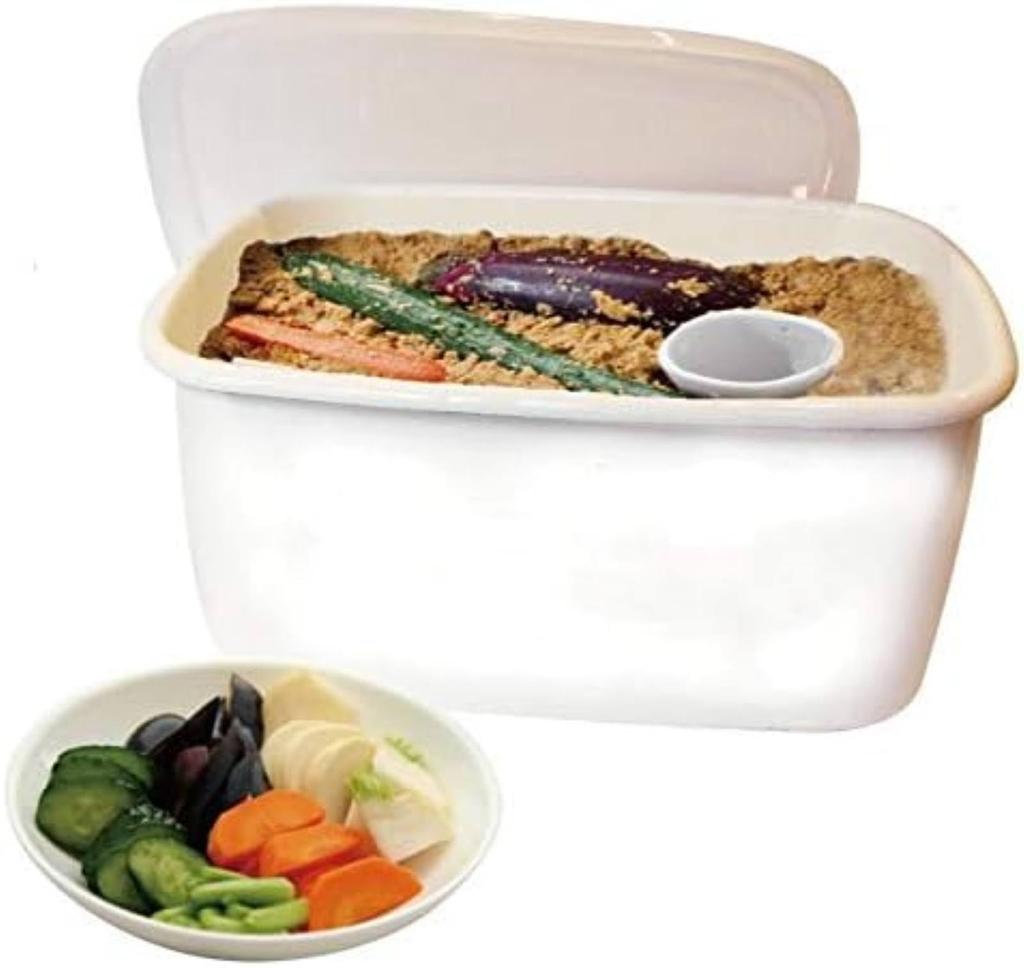 Enamel pickling container, 3.2L, for refrigerator use, with water drainer. Resistant to odors, acids, and salts.