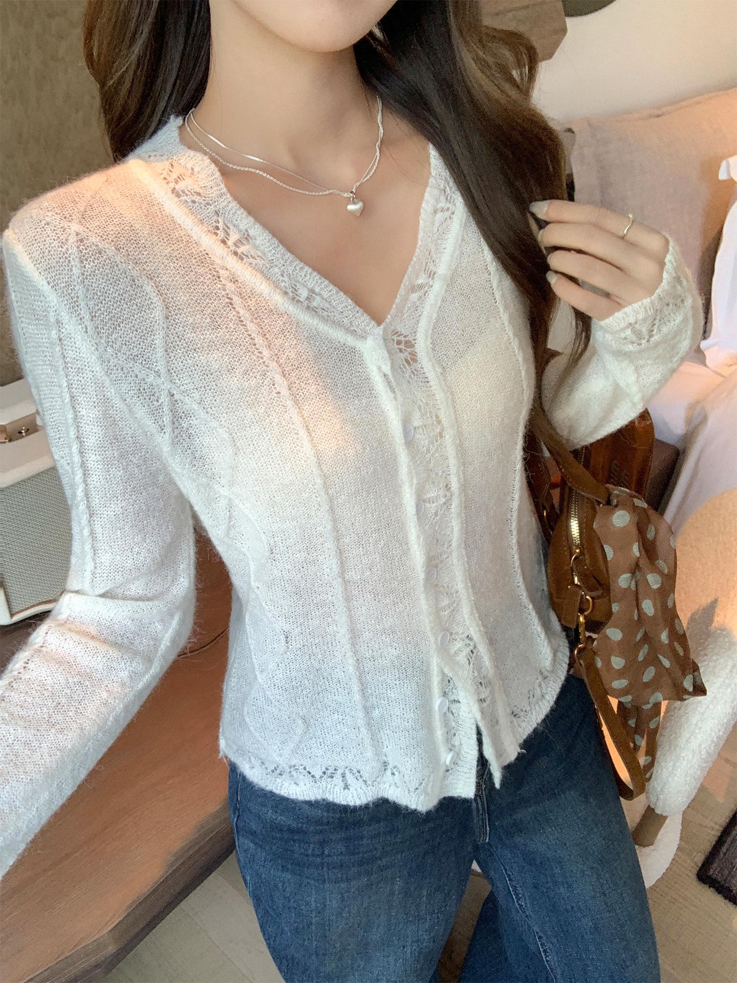 

White lace V-neck breasted diamond long-sleeved knitted sweater women s clothing early autumn wear high-end cardigan jacket top One size fits all белый