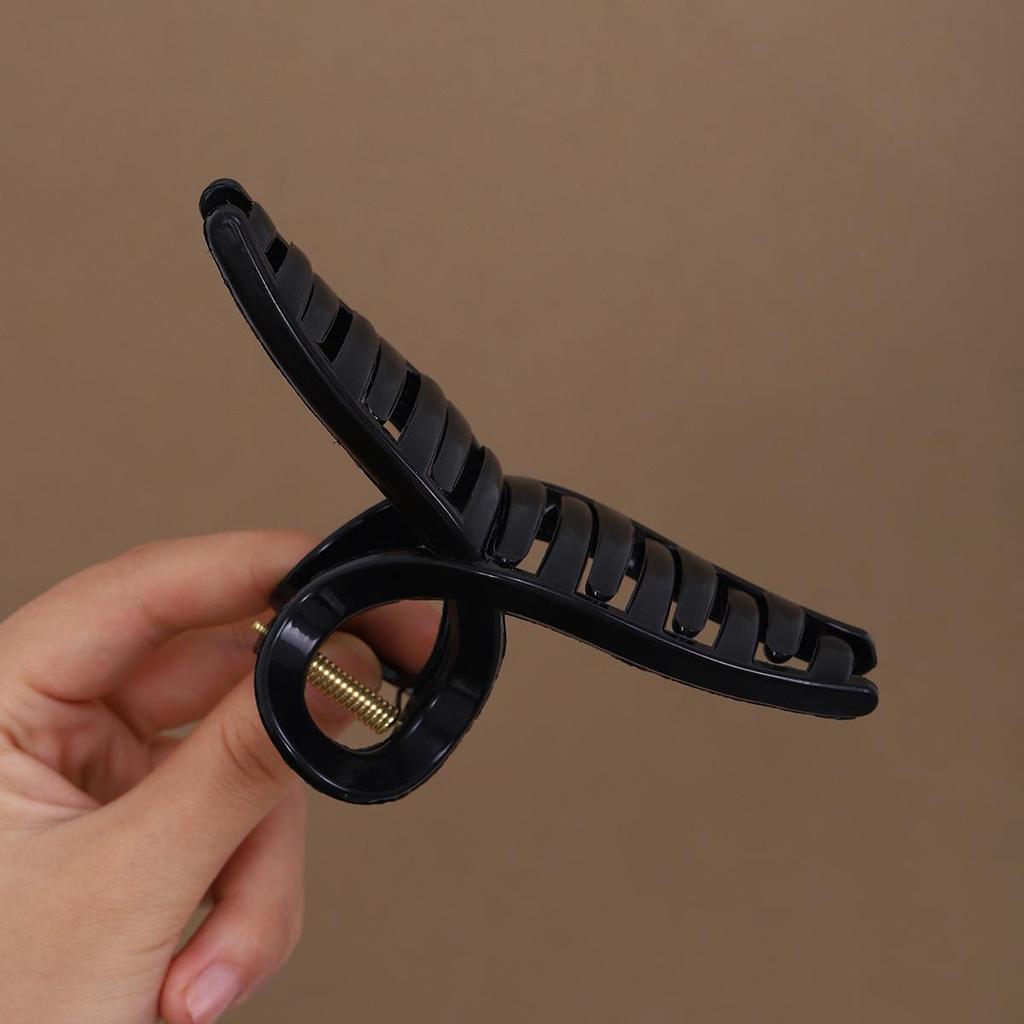 2025 Neue Silikon-Haarklammer Hai für Frauen - High-End-Stil, Koreanisch inspiriert, Design mit großem Volumen.