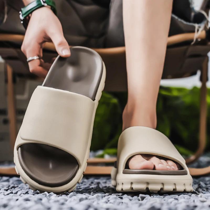 2025 Yazlık Dış Mekan Plaj Sandaletleri Kadın Günlük Ayakkabılar Erkek Parmak Arası Terlikler Erkek Sandalet Markası Kadın Erkek Terlikleri Moda EVA Terlikler