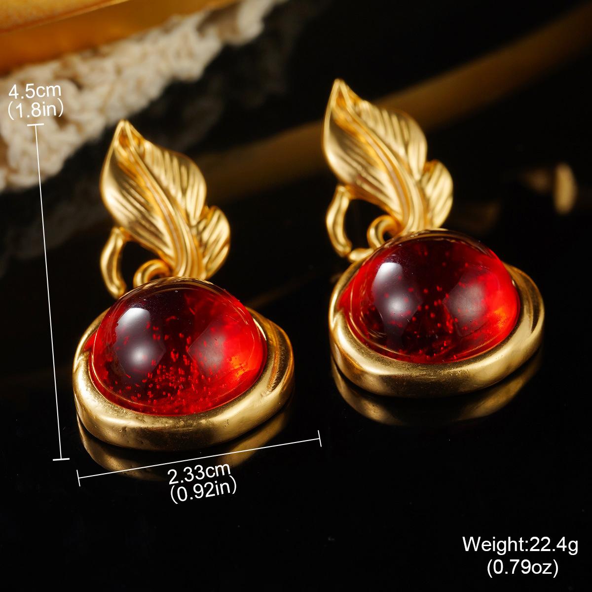 

Palace enamel retro color medieval vintage earrings pearl diamond earrings geometric premium versatile stud earrings