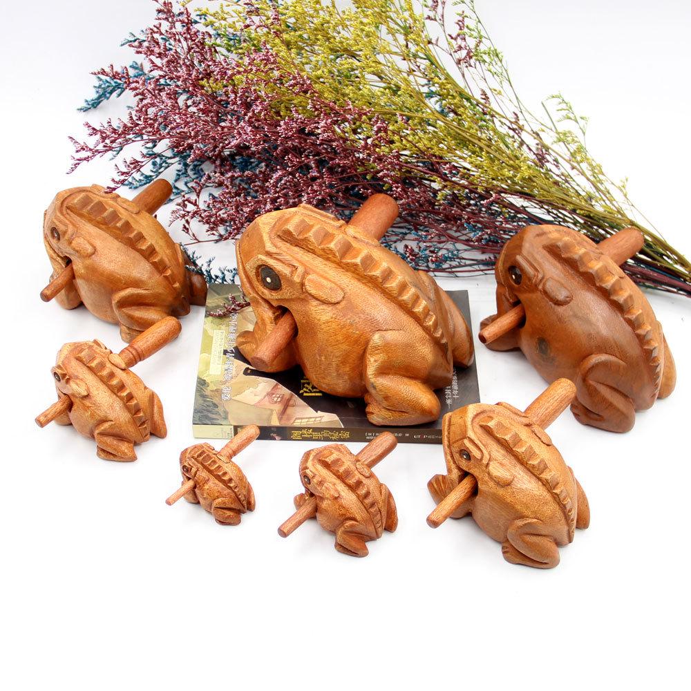 Thai Hand-Carved Wooden Frog Ornament - Creative Fish Souvenir and Home Decor Sounding Craft Gift