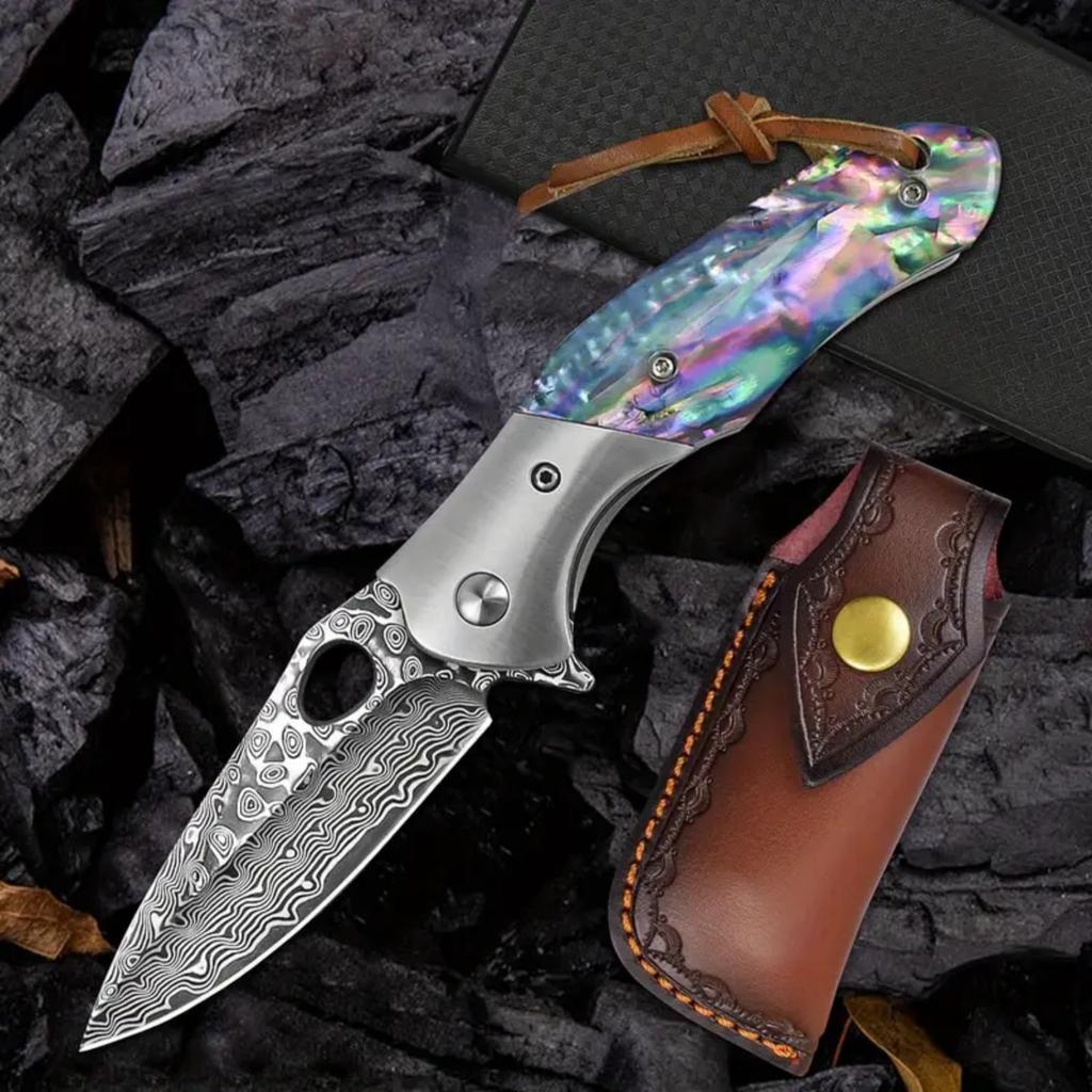 1 piece of high quality Damascus steel pattern folding knife, manual rotating small knife, family fruit knife.