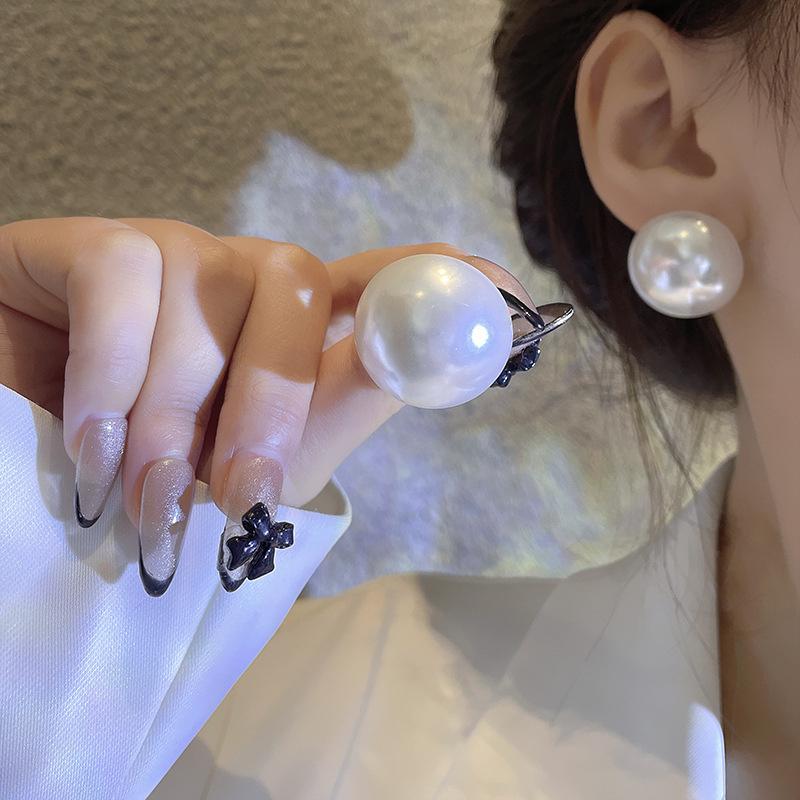 Boucles d'oreilles perles haut de gamme, Luxe léger, Nouveau design tendance et unique 2025, Boucles d'oreilles polyvalentes