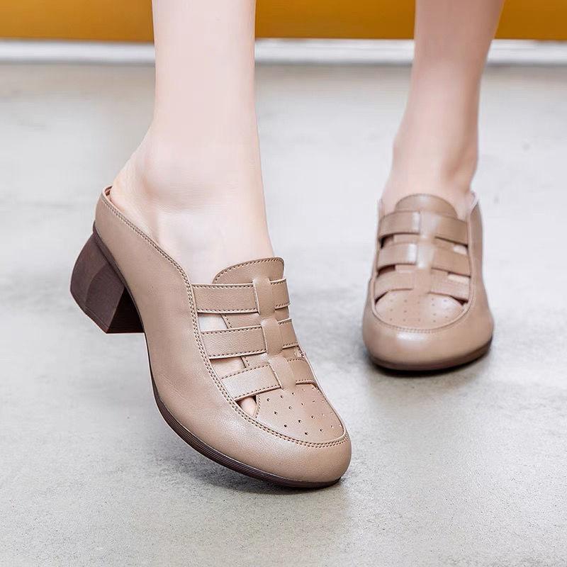 Summer New Hollowed Out Breathable Sandals Fashionable and Comfortable Non Slip Sandals Women's Slippers