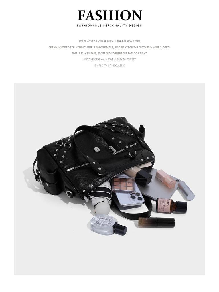 New Retro Rivet Punk Shoulder Bag - Trendy High-End Autumn/Winter Collection