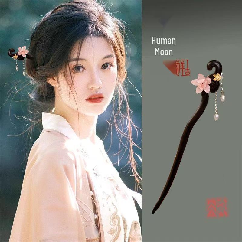 Sandalwood Women's Hairpin: Elegant Modern-Chinese Style Wooden Updo Stick