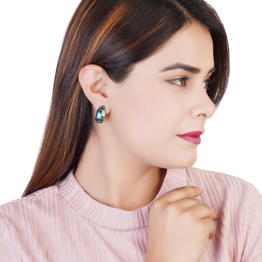 

Завораживающие позолоченные серьги-гвоздики Estele с сине-зеленой эмалью для женщин