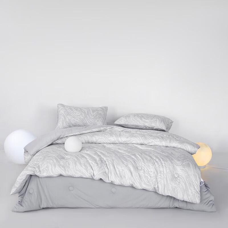 

Belle Anna Cloud-Feel Mulberry Silk Winter Quilt