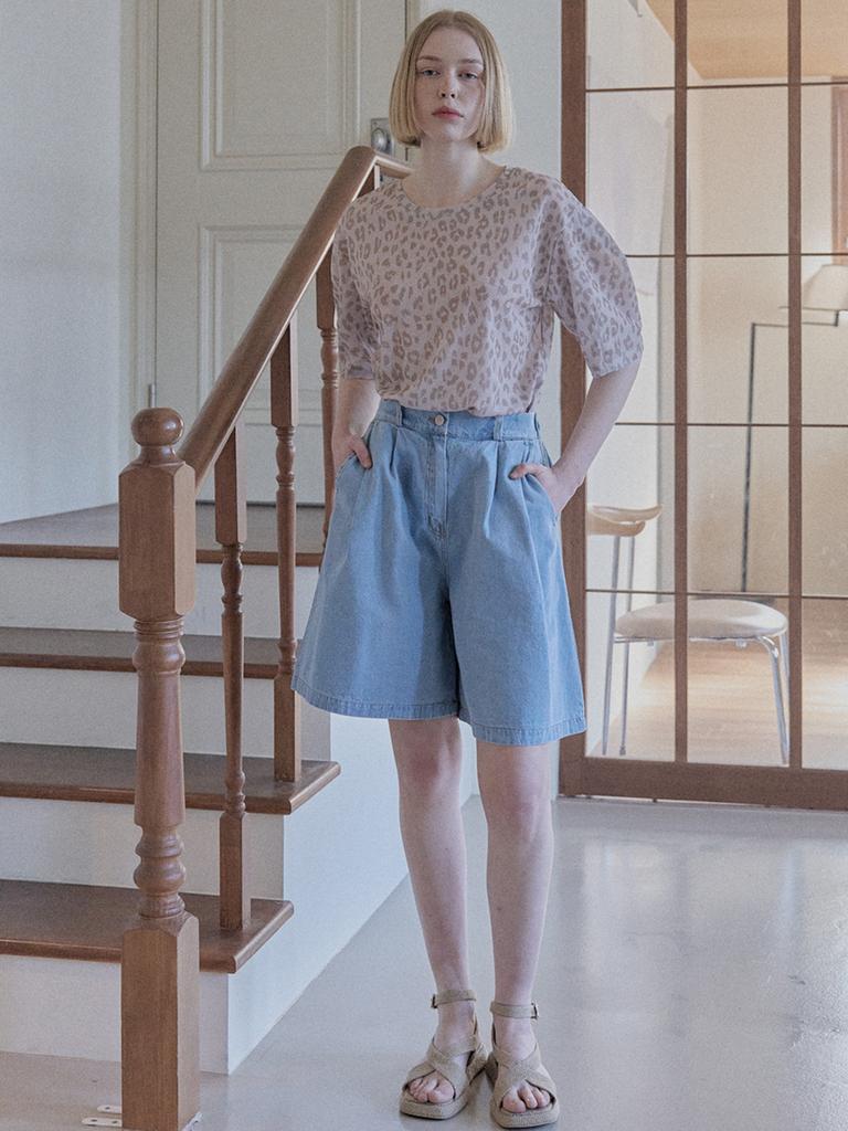 AVANT-G Leopard Short Sleeve T-Shirt - Beige