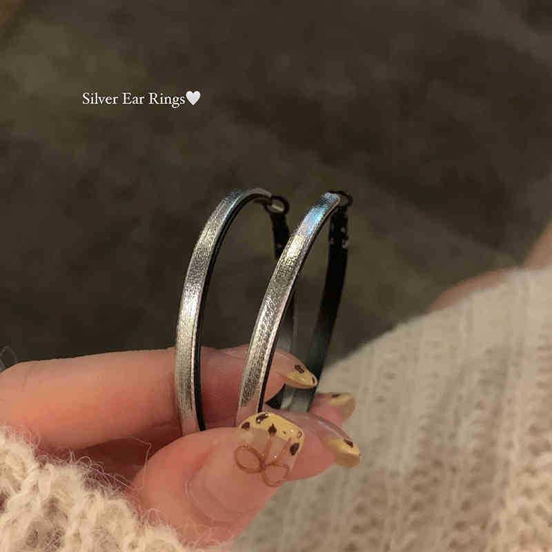 2025 Trendy Large Earrings: Simple, Cool, Versatile - Perfect for Round Faces