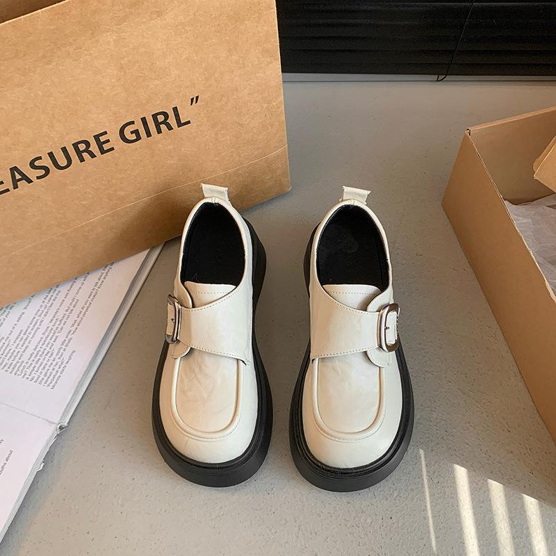 

Женские лоферы на платформе 2025 весна и осень новая универсальная женская обувь удобные британские маленькие кожаные туфли повседневные туфли-одинарки 40