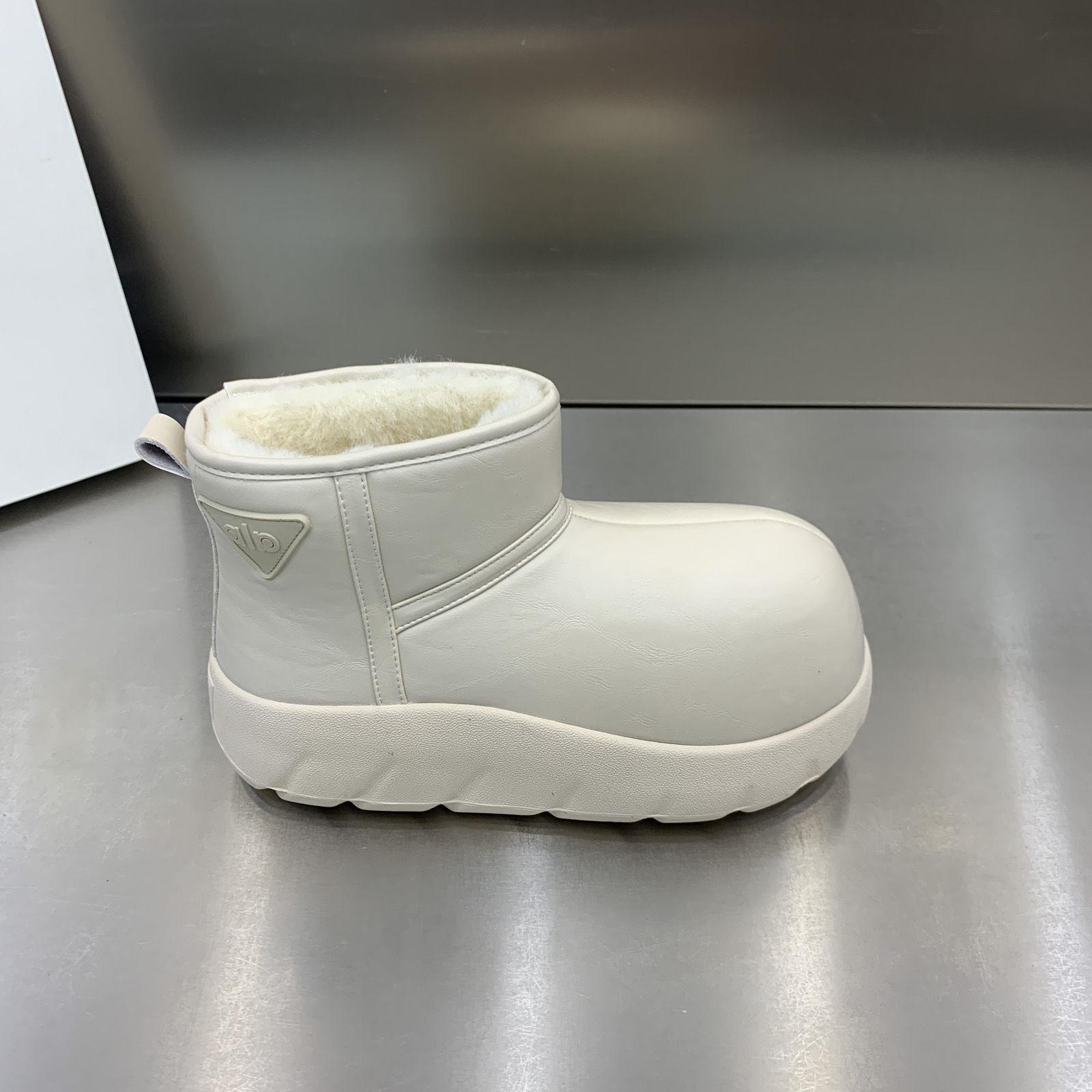 

Small yellow dolphin thick-soled one-pedal fat-headed snow boots casual versatile velvet thickened 2025 winter warm women s shoes 40 бежевый