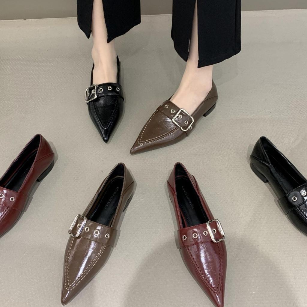 Nische neues Licht Luxus spitz quadratische Metallschnalle mit tiefem Pendellicht Mund mittlerer Absatz Französisch Retro Einzelne Schuhe