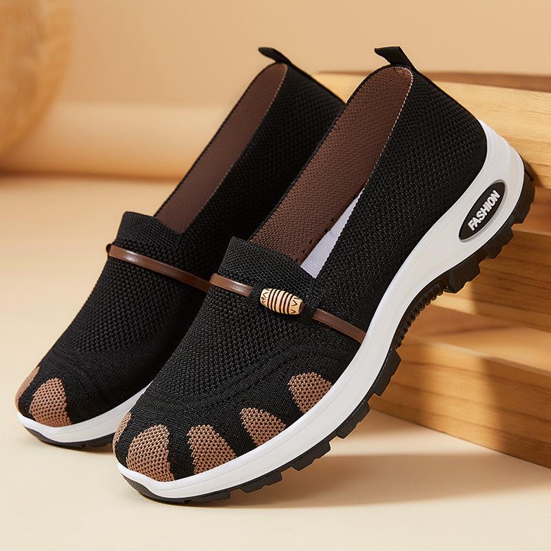 Cloth shoes women's soft soles are not tired, casual single shoes summer new mother shoes one pedal soft soles breathable women's shoes