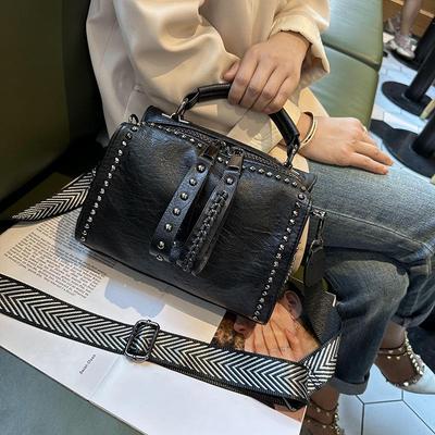 2023 Winter Japanese Textured Shoulder Pillow Bag - Personalized Rivet Handbag & Casual Female Messenger Bag