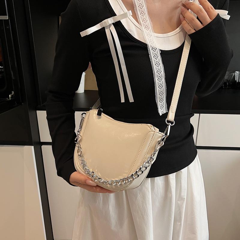 New Versatile Hand Carry Chain Bag Women's Fashion Shoulder Crossbody Bag