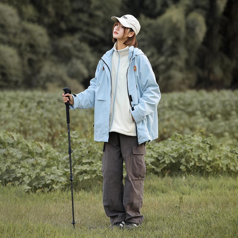 Rose Huang Yimei Větruodolná 3v1 odepínací bunda ve stylu celebrity