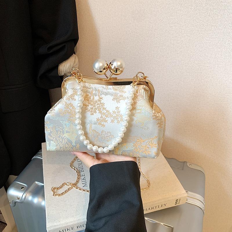Autumn new embroidery bag new popular exquisite portable gold bag pearl chain messenger bag women