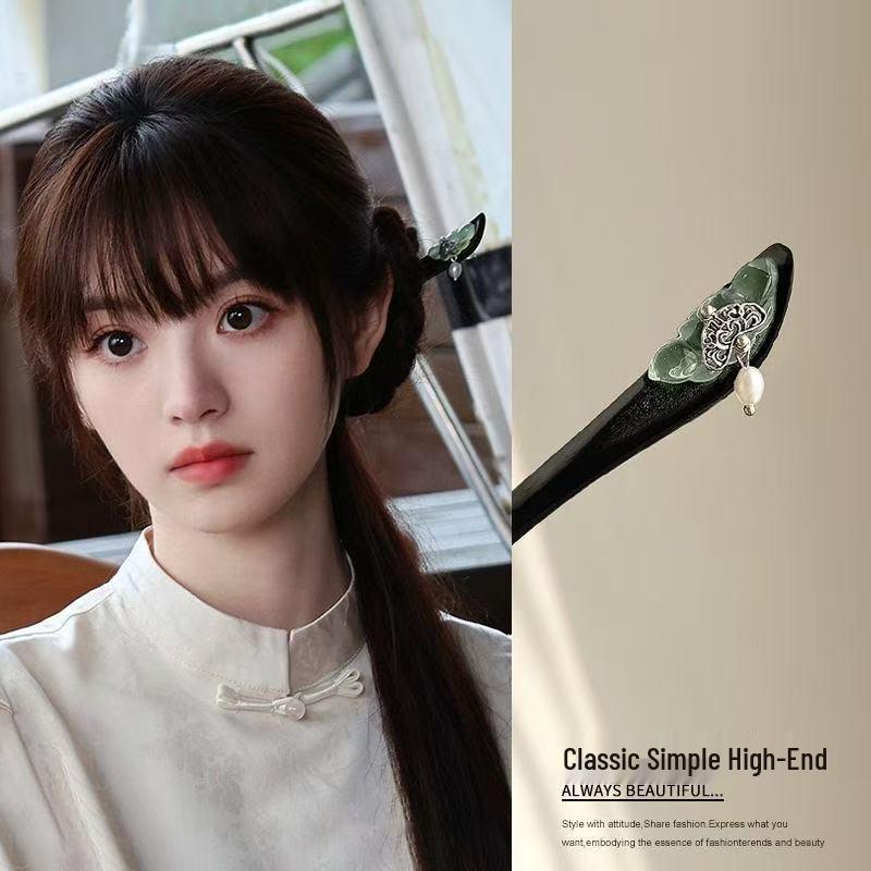 Sandalwood Women's Hairpin: Elegant Modern-Chinese Style Wooden Updo Stick