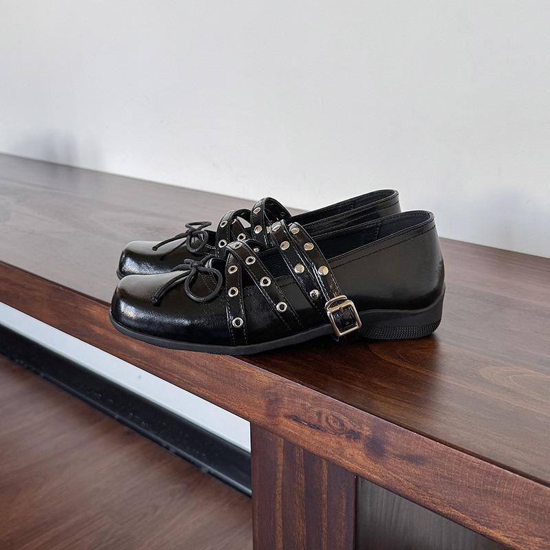 

Версия из овчины~ кожаные ретро туфли-балетки с красными заклепками с мелким вырезом женские туфли Мэри Джейн с французским бантом одиночные туфли 40