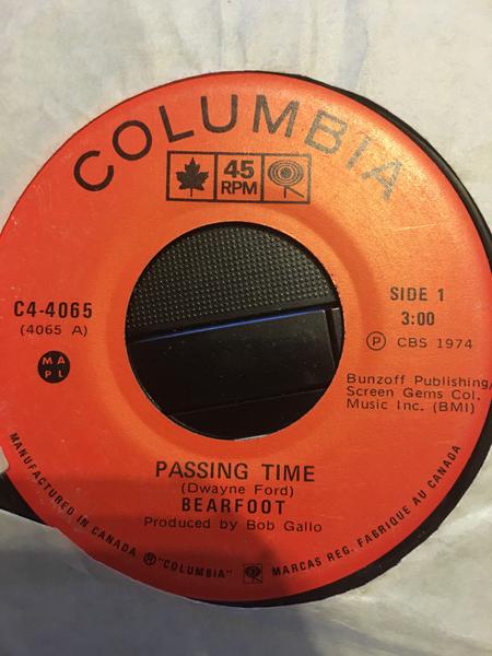 

7-дюймовая пластинка BEARFOOT - Passing Time C44065 Columbia 1974 Канада Рок Б/У