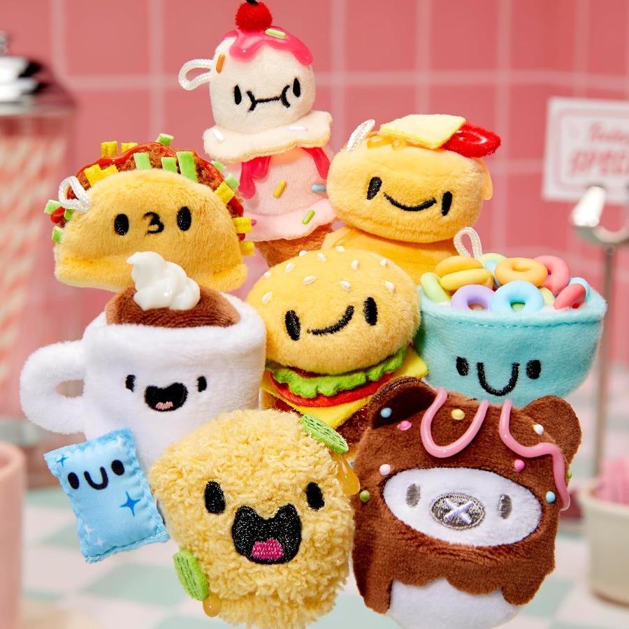Miniversa MGA Make It Mini Peluche, Empaque Ciego, DIY, Peluches Coleccionables Temáticos de Comida, Adhesivo de Secado al Aire, 8 para Coleccionar, Accesorio Llavero