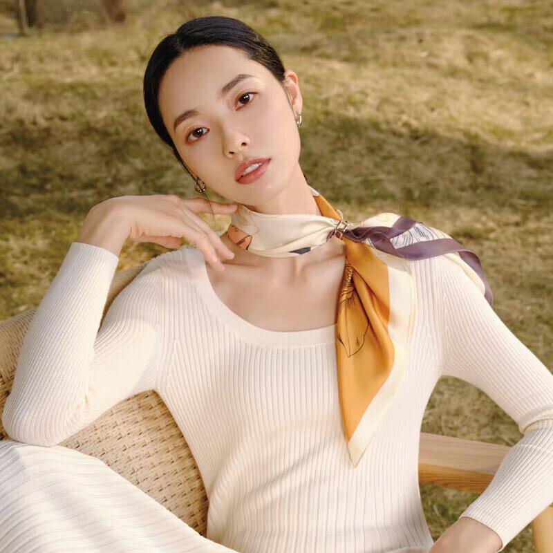 Wanshili Magnolia Rhyme 100% Mulberry Silk Square Scarf