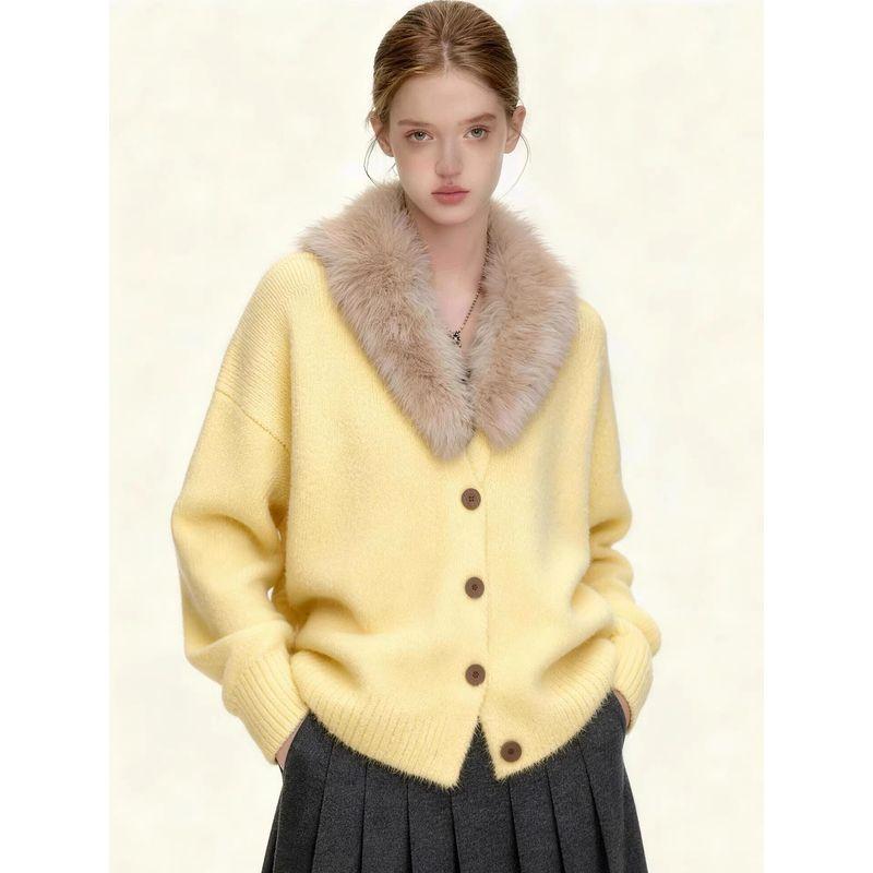 

2026 New Style Old Money Style Loose Retro Coffee-Colored Fur Collar Knitted Single-Breasted Sweater Thick Coat for Women in Spring Yellow Sweater S