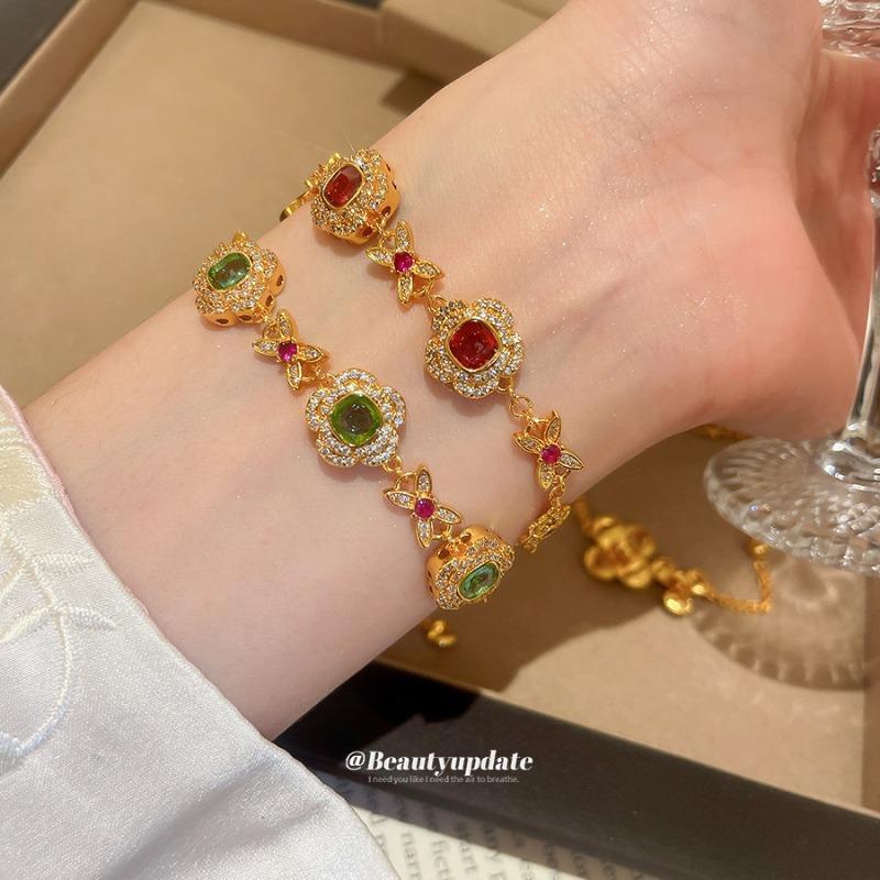 K Real Gold Electroplated Metal Beaded Flower Bracelet French Retro Sand Gold Bracelet Light Luxury High-end Jewelry Women