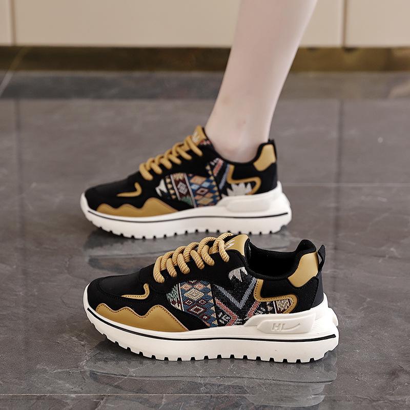 Forrest Gump shoes female student Korean version 2025 spring and autumn new versatile fashion sports little white board shoes female ins tide 8832