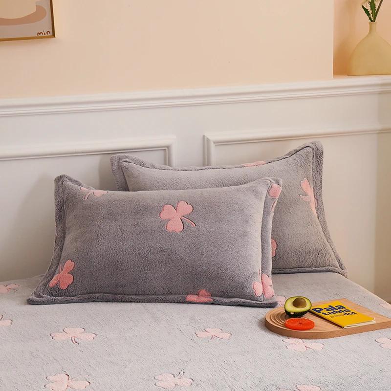 Multi-gauge Cartoon Printed Plush Pillowcase, Rectangular Sleeping Pillowcase, Warm Soft Flannel Pillowcase, Home Decor, Winter