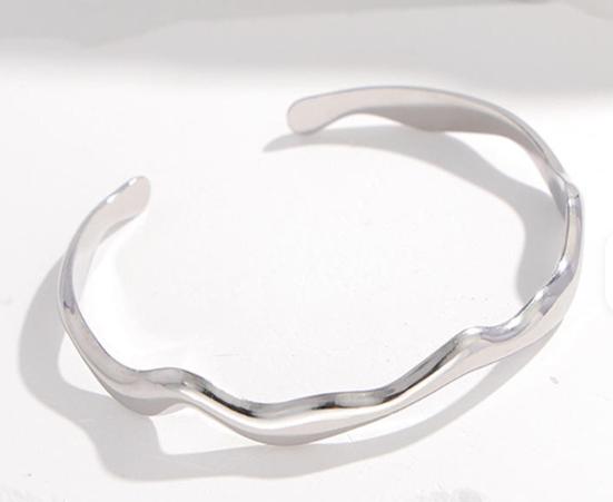 2026 New Non Tarnish Fashion Women s Simple Irregular 18K Gold Bracelet Fine Ripple Open Fashion Bangles for Parties