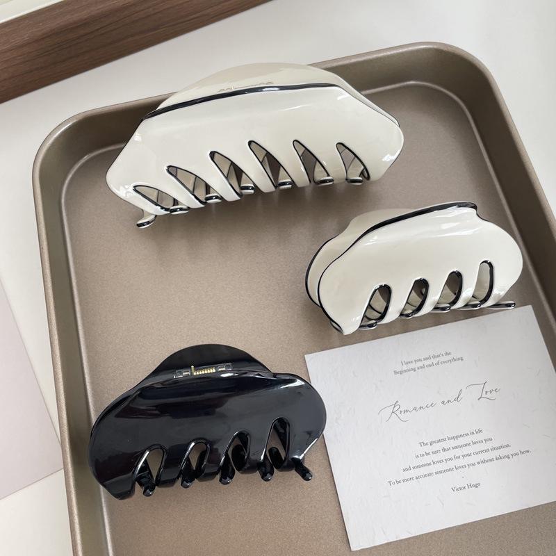 Classic Black & White French Hair Claw Clip - Vinegar Acetate Style 2024, High-End Small Fragrance Shark Clip for Buns.