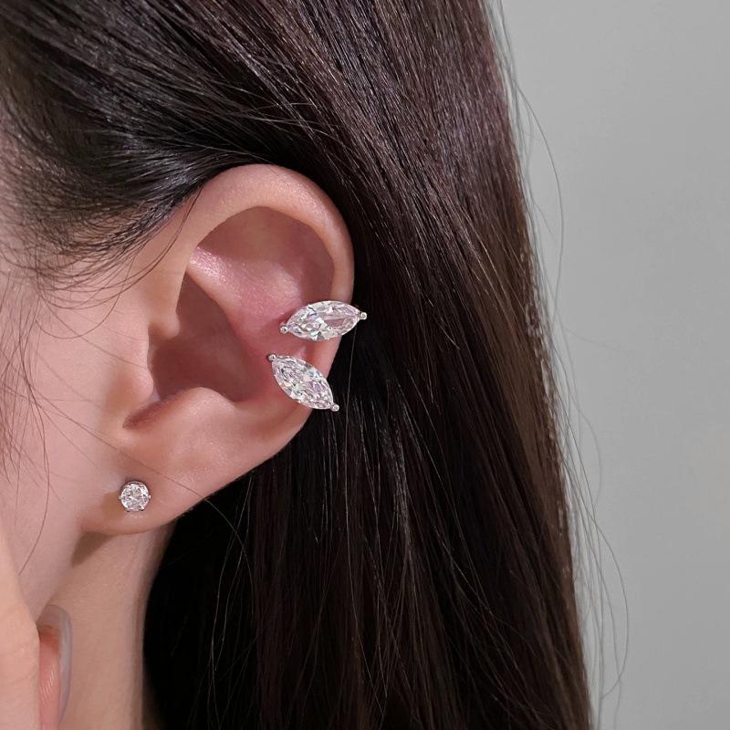 Light Luxury Water Drop Cubic Zirconia Ear Clip for Women - Exquisite Stud Earrings for Cartilage and Conch