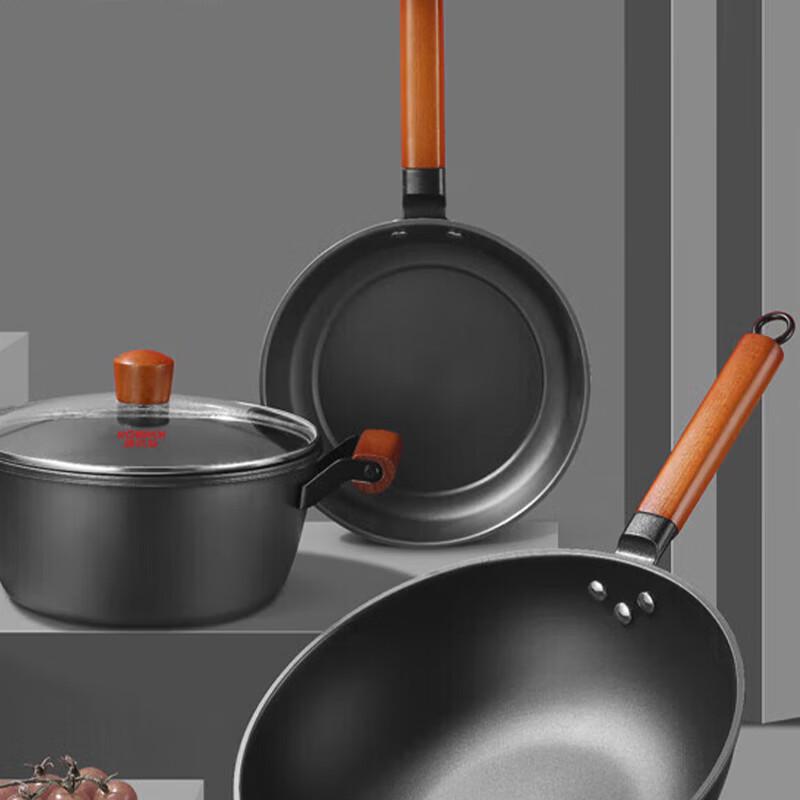 

Kobach Lingeste Fine Iron 3-Piece Cookware Set