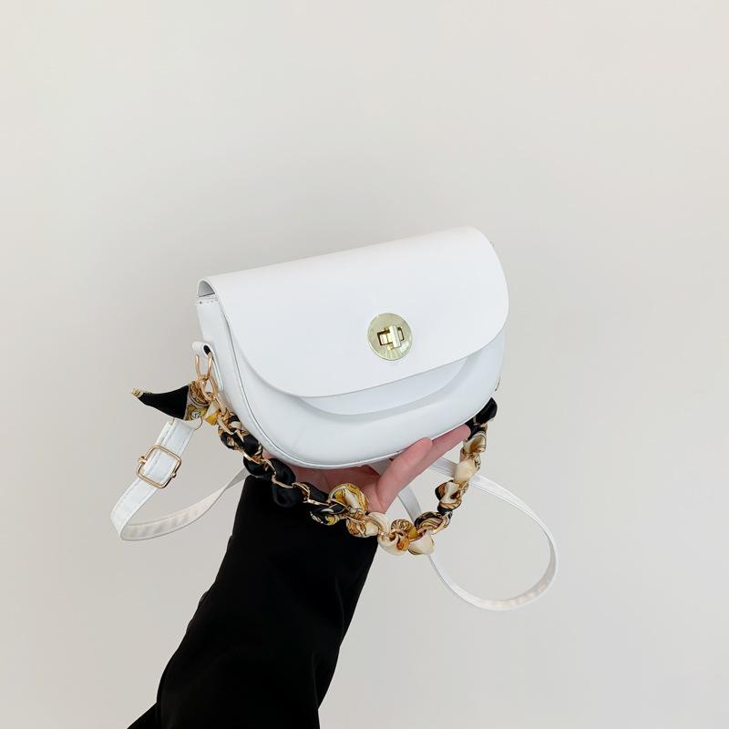 Fashion Texture Versatile Lock Small Bag Women'S Spring Foreign Style Saddle Bag Women