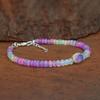 Bracciale con charm in perle di opale viola liscio, Bracciale dorato con charm ovale in opale viola, Braccialetto delicato, Pietra di nascita di ottobre, Regalo per la moglie