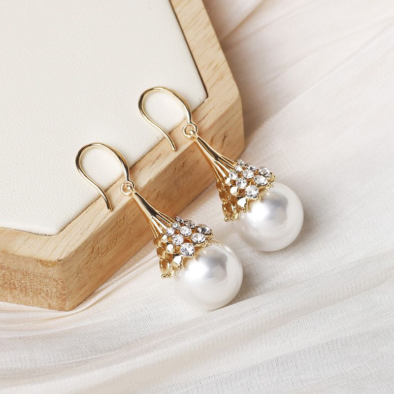 

Earrings South Korea Temperament Wild Sterling Silver Needle Fashion White Pearl Ear Stud Earring Female 2023 New Arrival Tide Ear Rings Milky White