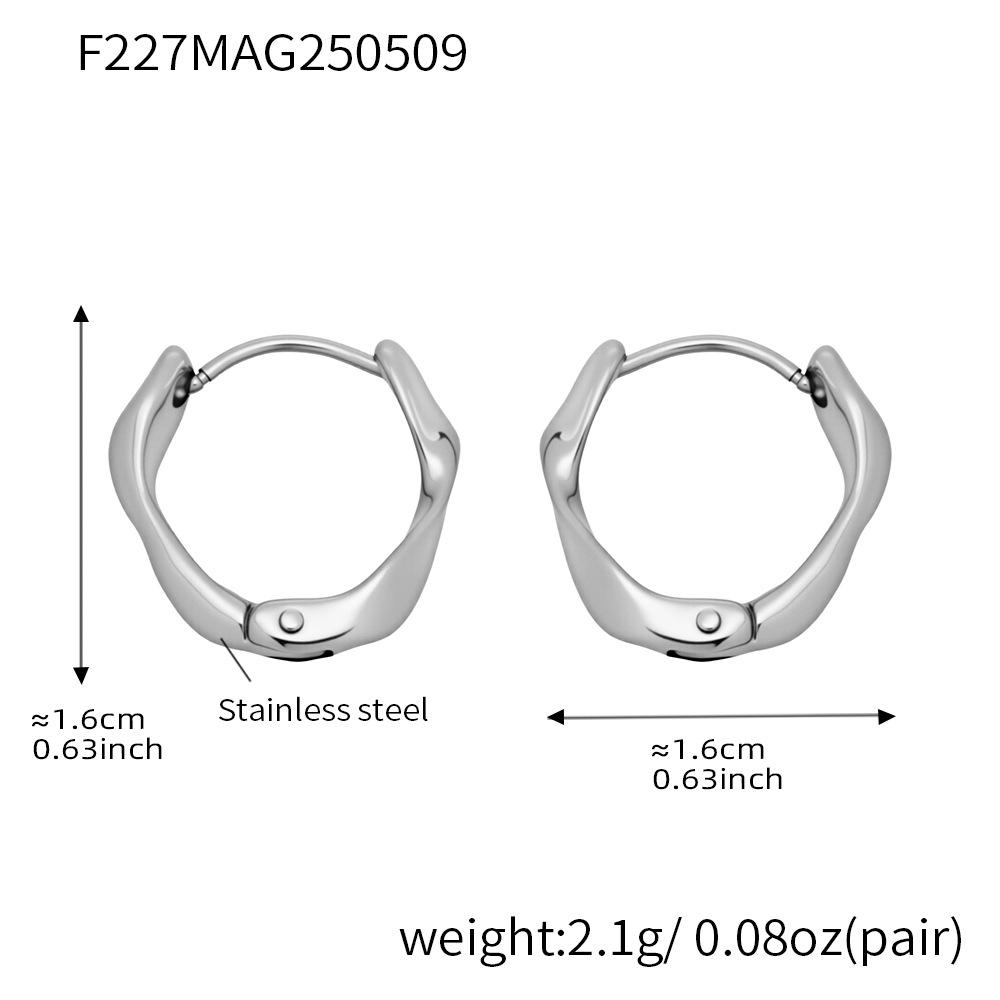 Qiong Yao Gold Stainless Steel Twisted Ear Studs - Small, Simple, Cool Style, Colorfast.