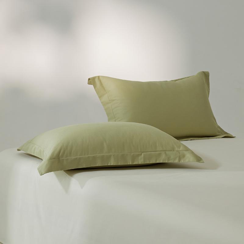 Set aus zwei Kissenbezügen aus gebürsteter langstapeliger Baumwolle - 100 Fadenzahl, Unifarbe, luxuriöses Gefühl