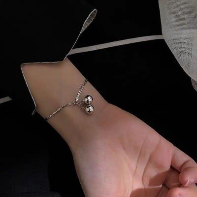 Double-Layer Bell Bracelet: Women's Korean Retro Style, No-Fade, Harajuku-Inspired for Stylish Trends.