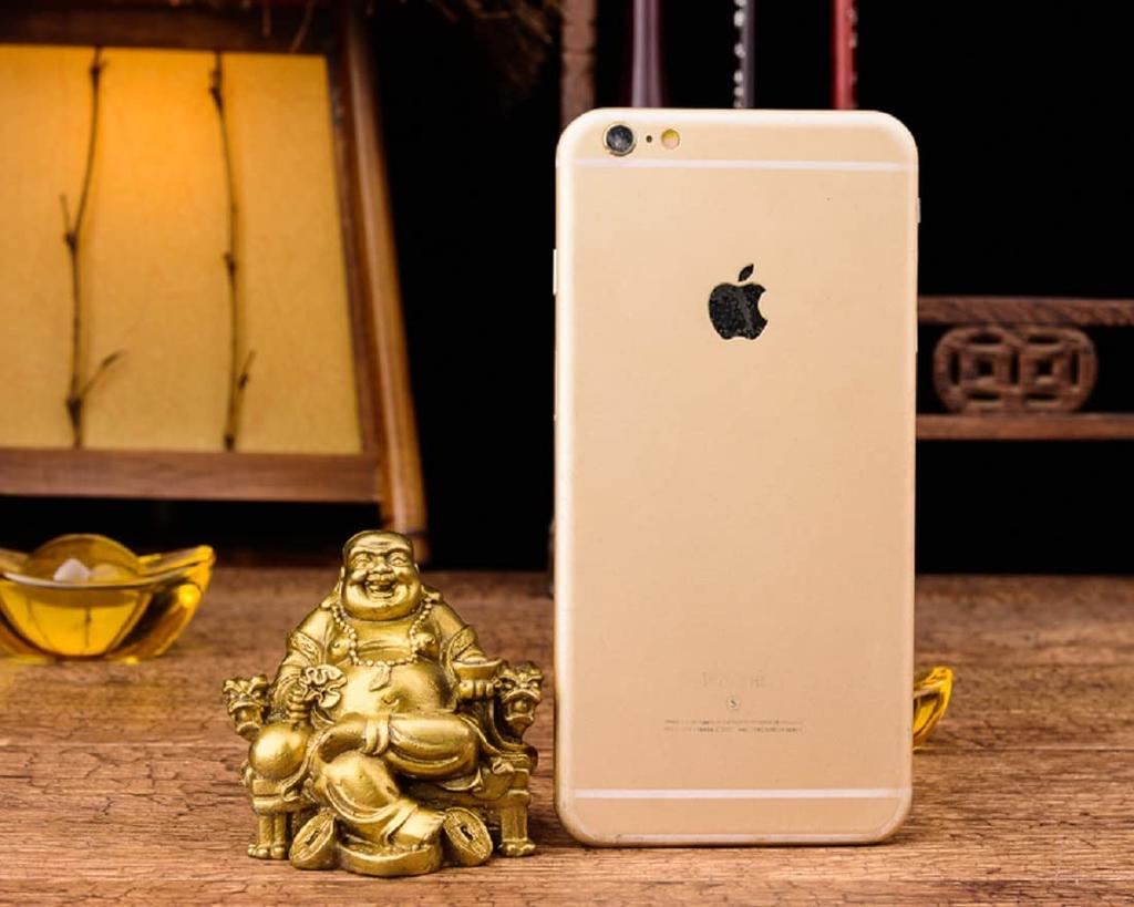 Hotei-Figur, Maitreya-Bodhisattva, Feng-Shui-Artikel, Hotei auf einem Drachenthron sitzend, Amulett für Reichtum, Glück und finanzielles Glück (Gold)