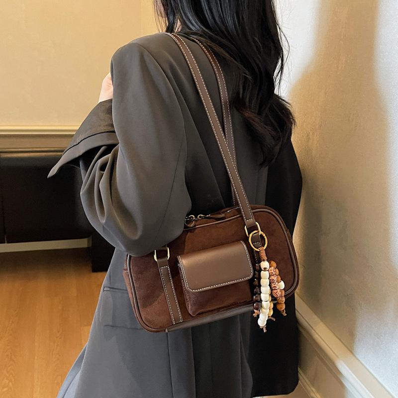 Suede Bag Women's Large Capacity 2025 New Autumn and Winter Retro Shoulder Armpit Bag Casual Commuter Pillow Bag
