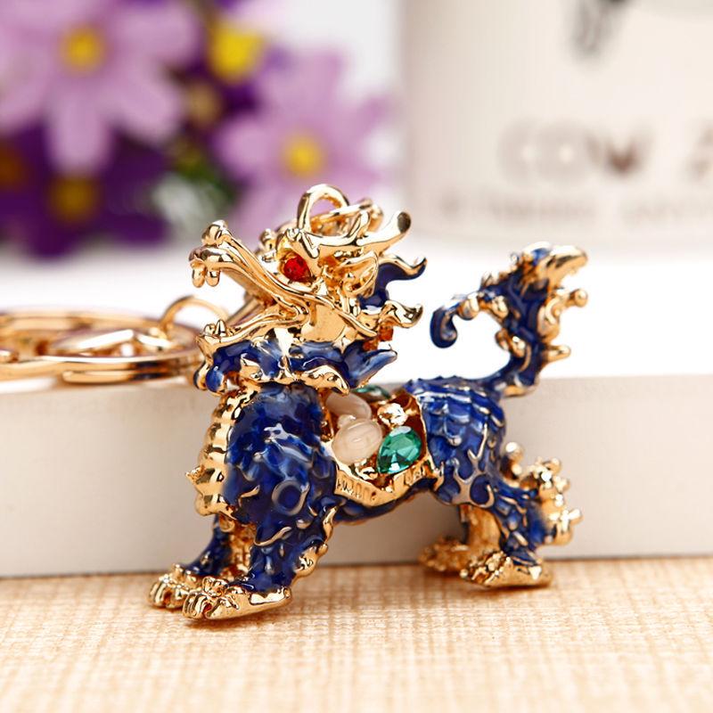 Exquisite Rhinestone Bear Keychain Pendant for Women - Cute Gift for Bag Accessory