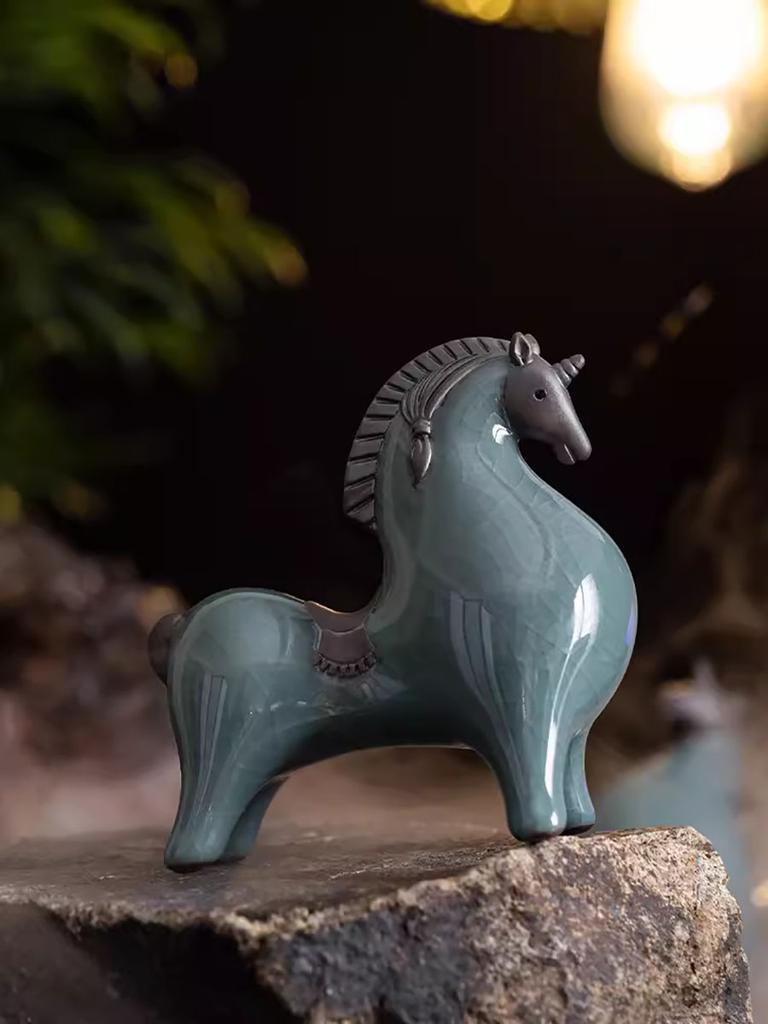 Chinese Style Ge Kiln Horse Decoration Piece, Ceramic Animal, Wild, Creative Home, Living Room, Tea Ceremony, New