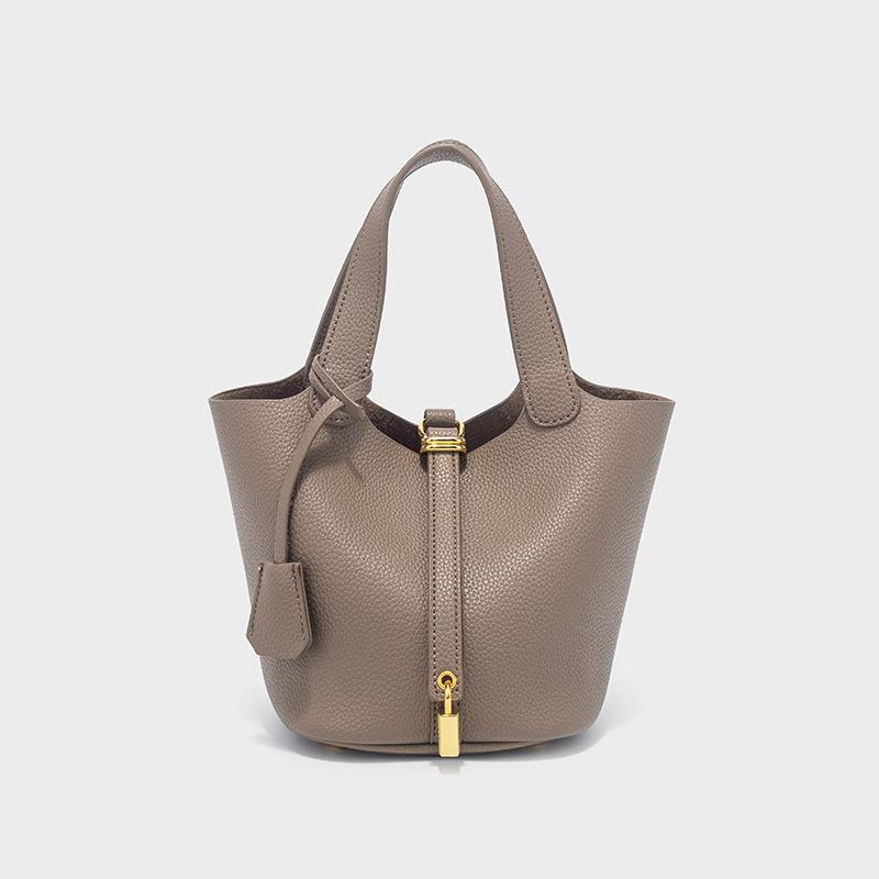 

Bucket bag niche design vegetable basket women s bag high-end small handbag fashion commuter messenger bag texture bag 18*15*19cm