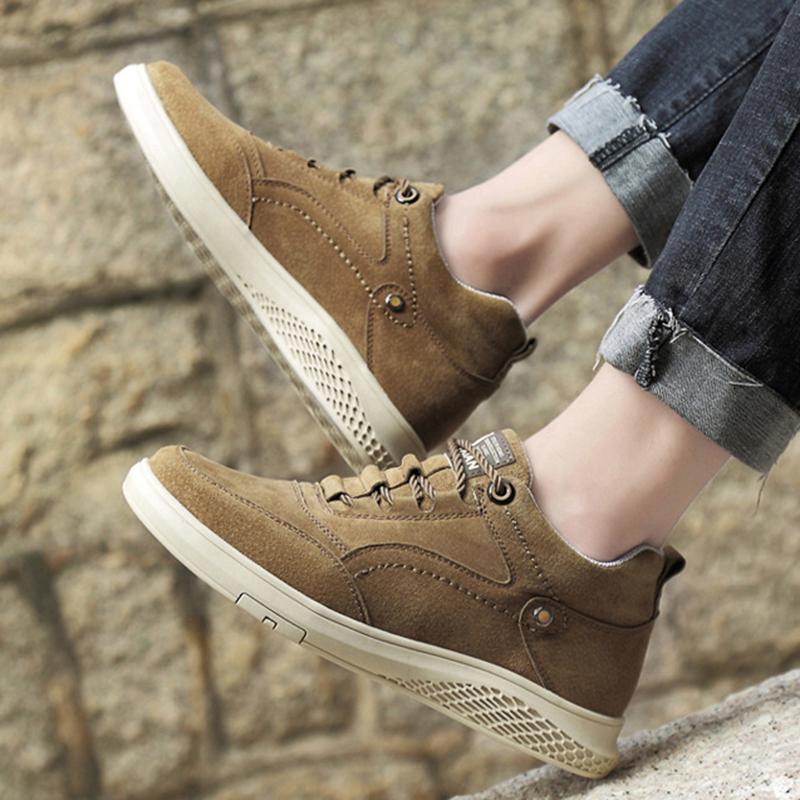 New Men Elevator Shoes Height Increase Insole 7CM Leather Casual Men Shoes Sneakers Man Breathable Leather Shoes Men Ankle Boots