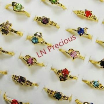 Classic small diamond alloy ladies' ring, zirconia and crystal ring jewelry accessory