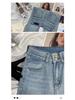 Schwarze, kurze Jeans mit Micro-Flare-Schnitt und Spitzeneinsatz in Petite-Größen – figurformende Sommerhose mit elastischem Bund für Damen in großen Größen